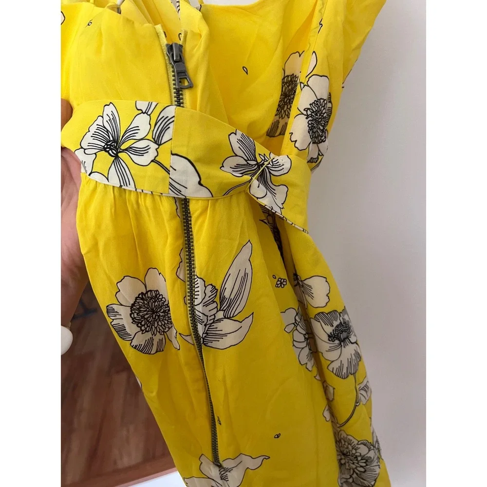 Alice + Olivia Yellow Floral Wrap Mini Dress Strappy V-Neck Size 8 Cocktail - Picture 7 of 8